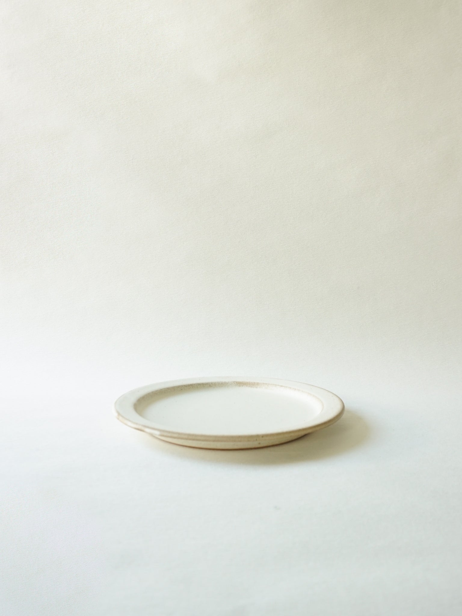 White Stackable Lunch Plate (M)